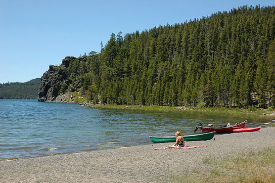 Cinder-Falls-Beach