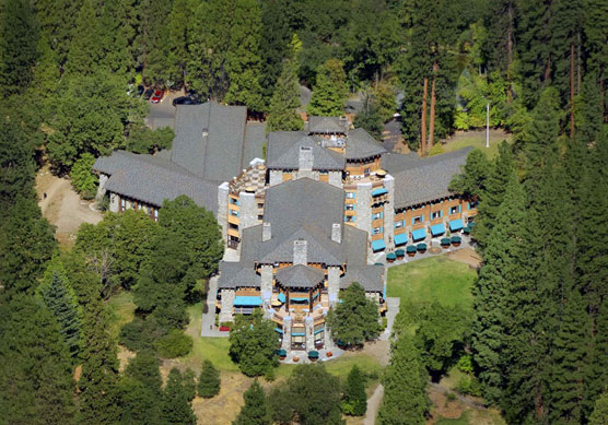 Ahwahnee-View-from-Glacier-Point