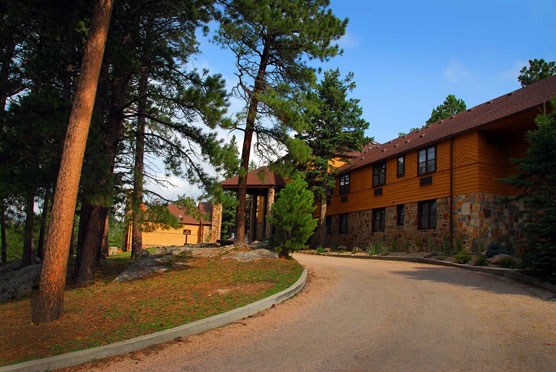 Sylvan-Lake-Lodge