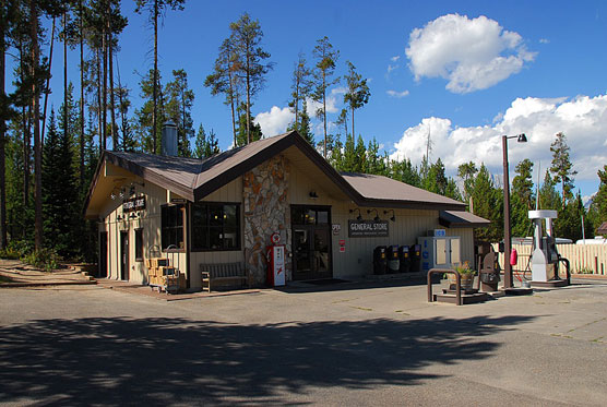 Signal-Mountain-Store-Gas