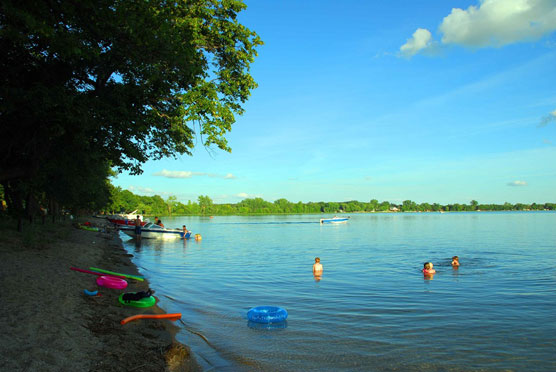 Lake-Carlos-Swimmers