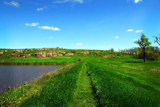 Blue-Mounds-Dam