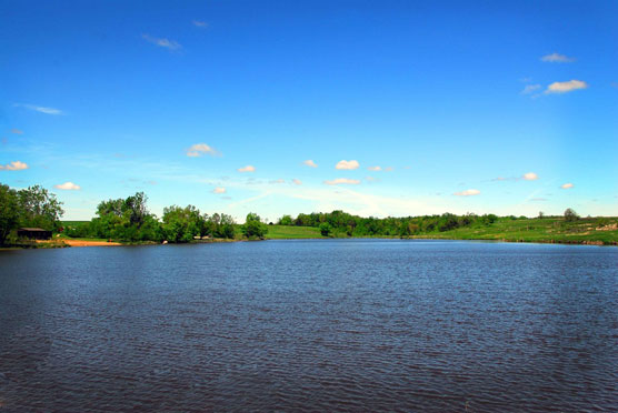 Blue-Mounds-Lake-1