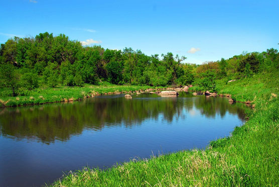 Blue-Mounds-Lake-2