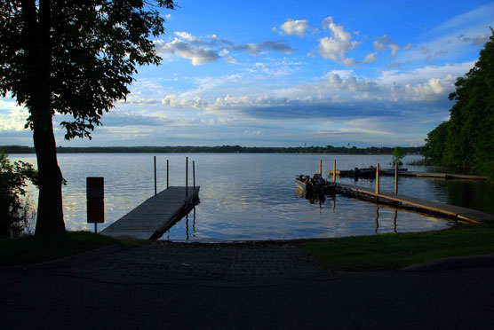 Father-Hennepin-Boat-Dock