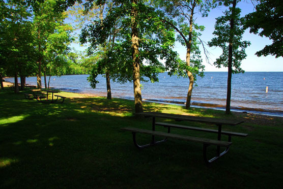 Father-Hennepin-Picnic-Area