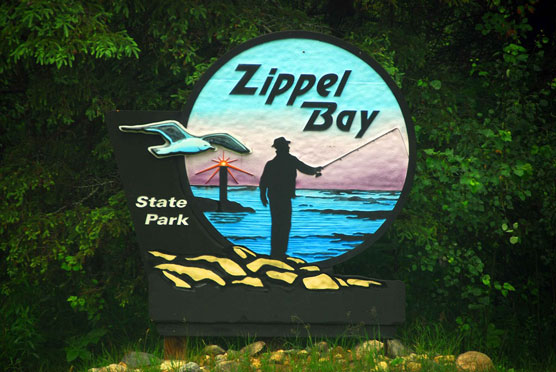 Zippel-Bay-Sign