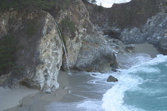 Julia_Pfeiffer_Burns_State_Park_McWay_Falls