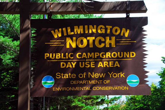 Wilmington-Notch-Sign