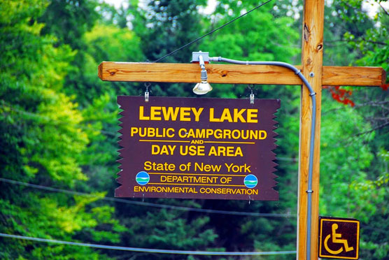 Lewey-Lake-Sign