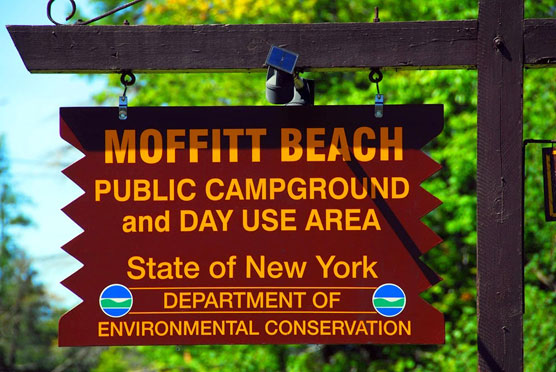 Moffitt-Beach-Sign