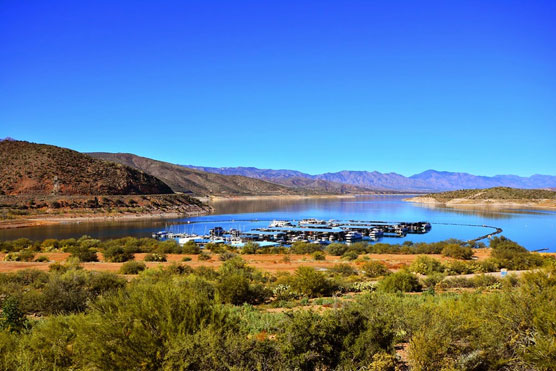 Roosevelt-Lake-Marina