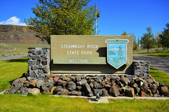 Steamboat-Rock-Sign