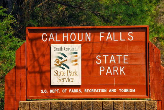 Calhoun-Falls-Sign