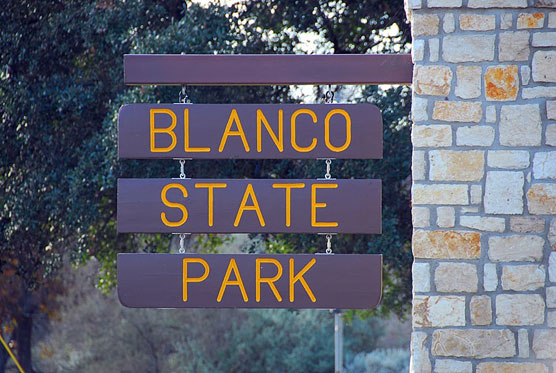 Blanco_Sign