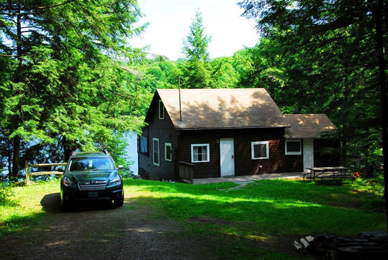 Half-Moon-Pond-Cottage