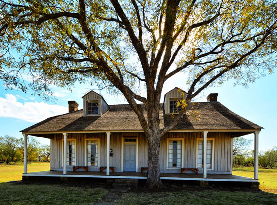 Fort-Richardson-Officers-Quarters