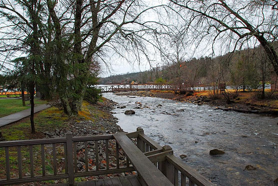 Moccasin-Creek-Fishing-Pier