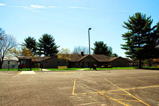 Claytor-Lake-Swim-House