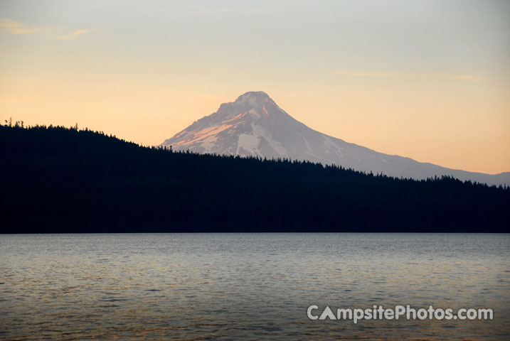 Mount-Hood-above-Timothy-Lake