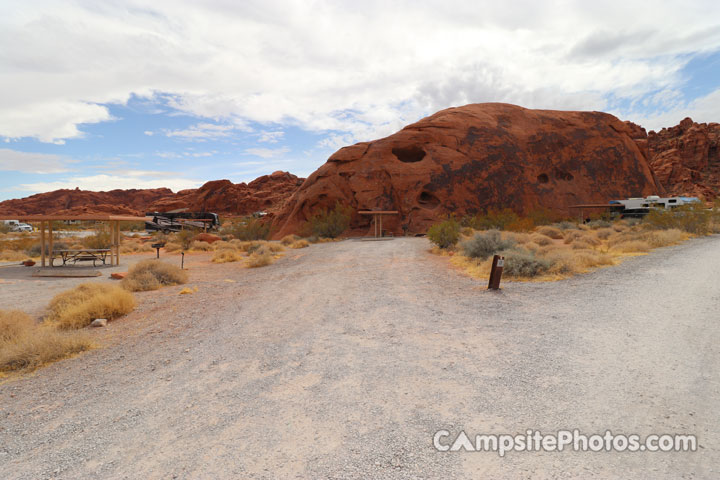 Valley of Fire Atlatl Rock 017