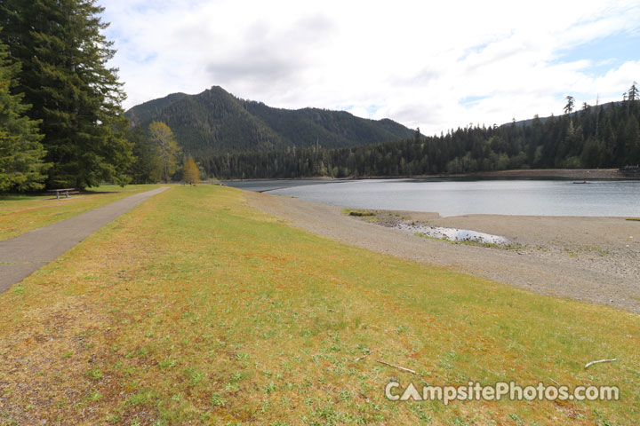 Coho Wynoochee Lake Scenic