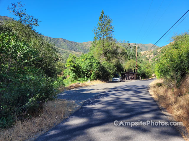 Dirt Flat Campground Parking Area