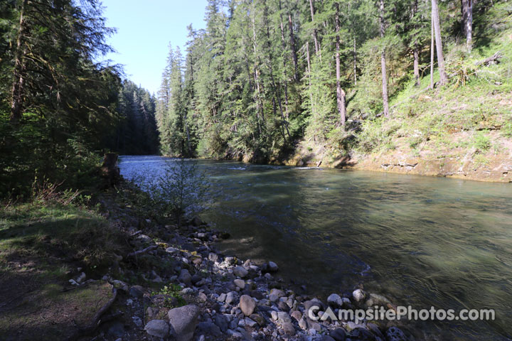 La Wis Wis Ohanapecosh River View