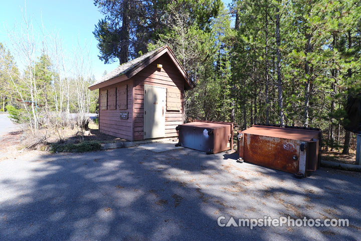 Crane Prairie Campground Fishing Cleaning Station