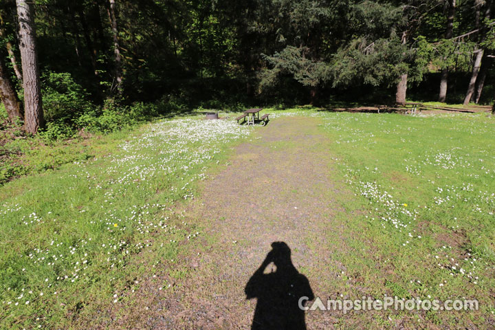 Fishermans Point Group Campground 001