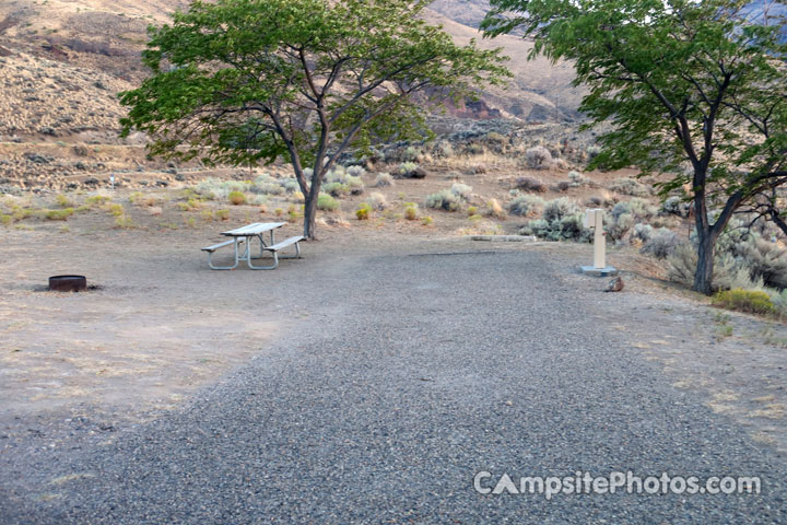 Lake Owyhee State Park 000