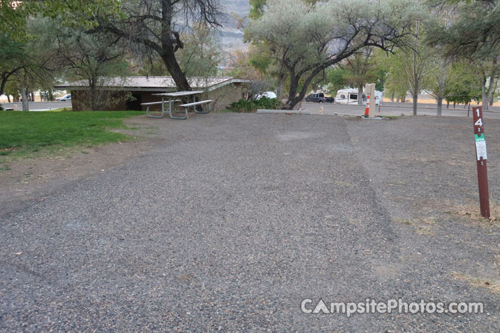 Lake Owyhee State Park 014