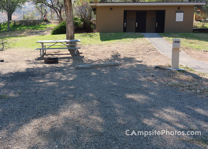 Lake Owyhee State Park 020