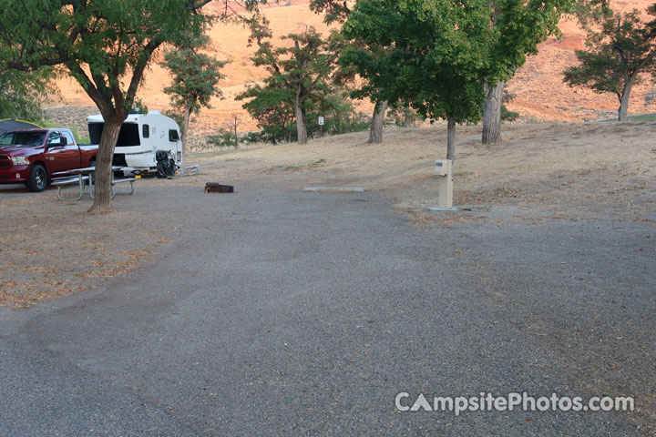 Lake Owyhee State Park 029