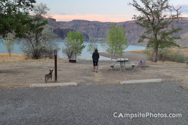 Lake Owyhee State Park 039