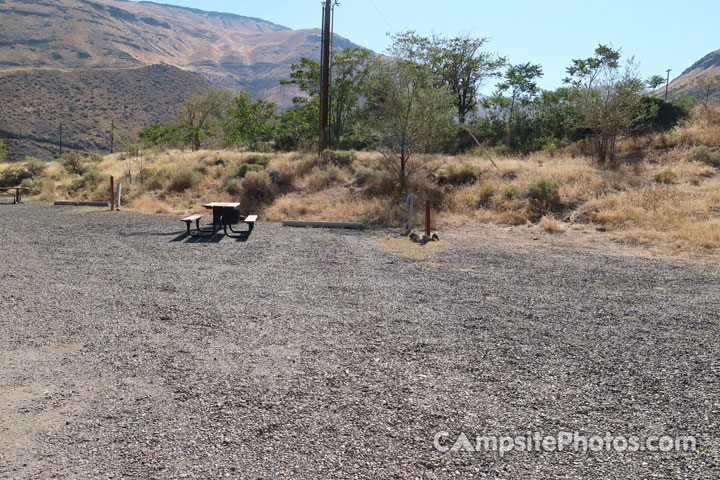 Lake Owyhee State Park 045