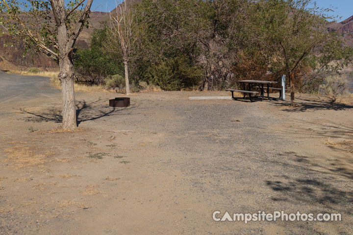 Lake Owyhee State Park 051