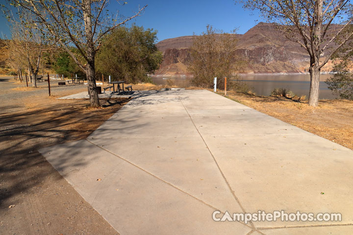 Lake Owyhee State Park 059