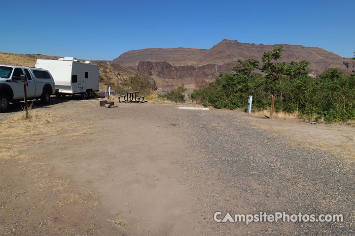 Lake Owyhee State Park 063