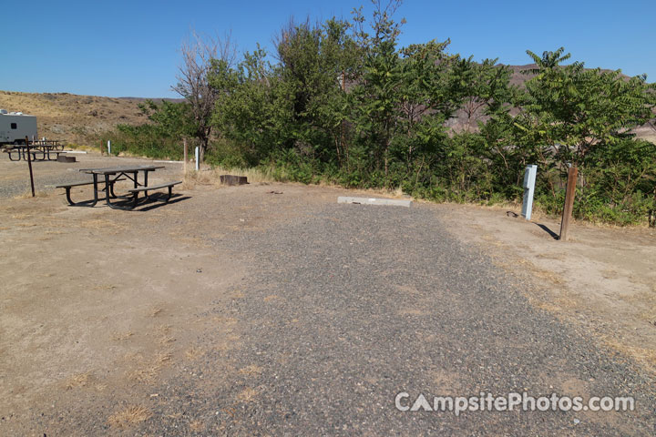 Lake Owyhee State Park 065