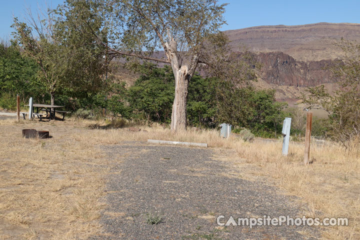 Lake Owyhee State Park 067