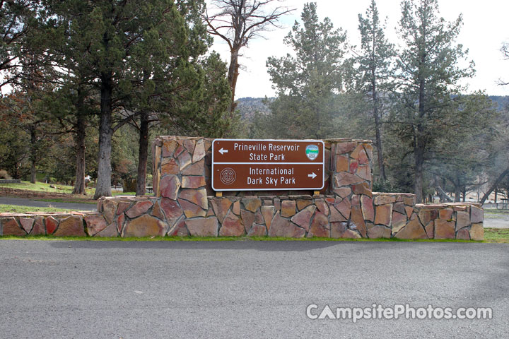 Prineville Reservoir State Park Sign