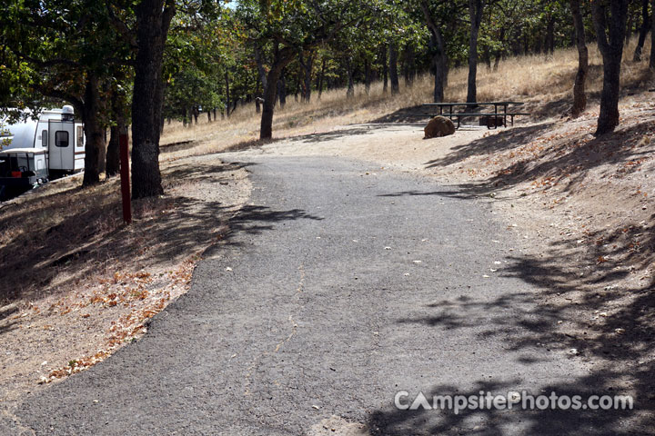 Emigrant Lake Oak Slope 003