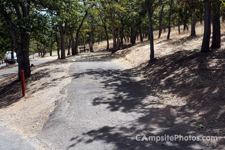 Emigrant Lake Oak Slope 004