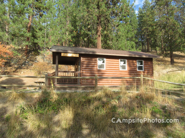 Liberty Lake Cabin 003