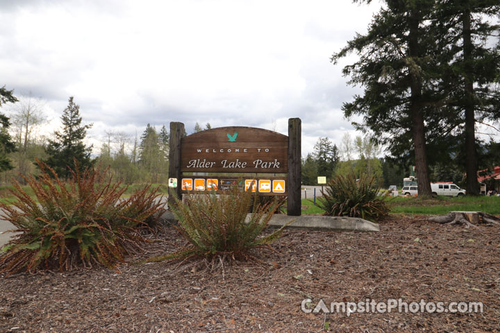 Alder Lake Park Sign