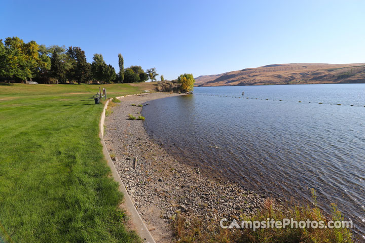 Bridgeport State Park Swim Beach