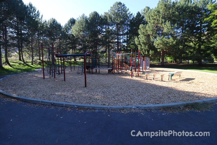 Lincoln Rock State Park Playground