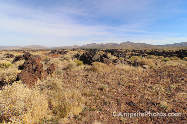 Fossil Falls Campground Scenic