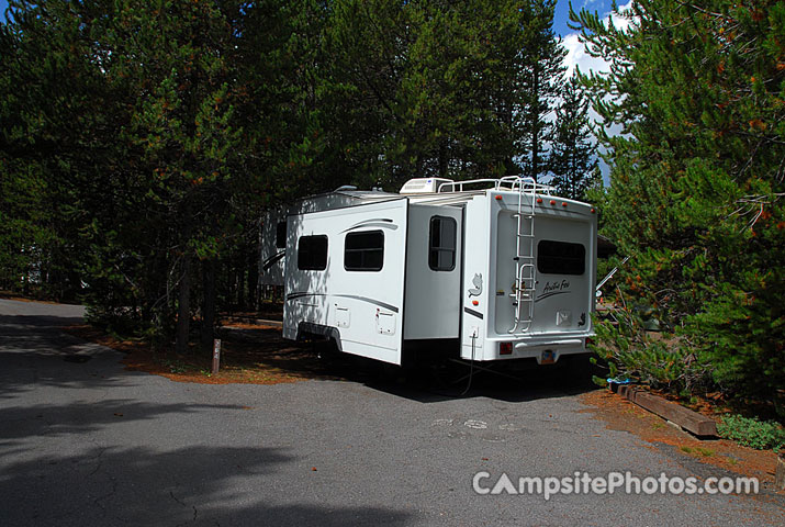 Yellowstone National Park Grant Village 264